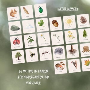 以下が含まれることがあります： 自然をテーマにした24枚のイラスト入りメモリーゲームカードのセット。各カードには、リス、羽、てんとう虫、太陽などの自然要素の水彩画が描かれています。「NATUR MEMORY」の文字が上部にあります。
