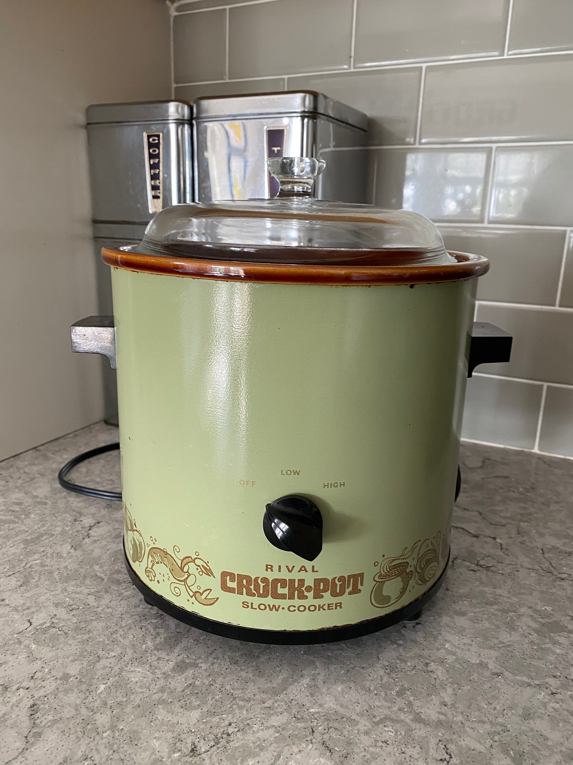 Vintage 1970s Rival Avocado Green 3 1/2 Qt. Crock Pot Slow Cooker