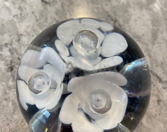 Art glass white trumpet flowers with black accent paper weight mcm