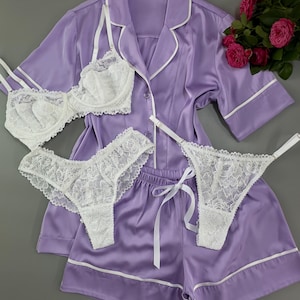 Witte lingerie, kanten lingerieset, bruidsoutfit, bh met slipje, verstelbare string, beugel-bh, brazilian kant, sexy lingerie bruid
