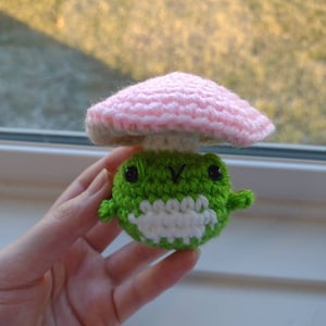 Crochet Poppable Mushroom Frog Plushie | Mushroom Frog Fidget Toy
