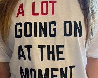 T-shirt * Rood * Er gebeurt momenteel veel * Ik wist dat je problemen zou veroorzaken * Wie is Taylor * We zijn nooit * 22 * Minnaar * Reputatie *