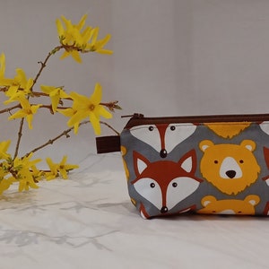 Handmade bags that can be used for anything you wish to keep together,so that you dont loose them, and can be easily sourced and organised. fox and bears