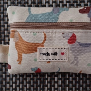 Handmade bags that can be used for anything you wish to keep together,so that you dont loose them, and can be easily sourced and organised. Coin Purse