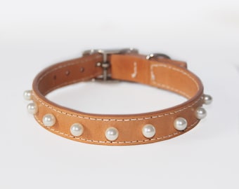 Leder Halsband für Hunde mit Perlen, trendiges, modernes Hundehalsband, weibliches Hundehalsband