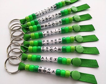 Personalised Green Keychain, Book Bag name tag, Lunch Bag Name Label, Bag charm, Beaded Keyring, Handmade Keychain, Gift idea, Luggage tag