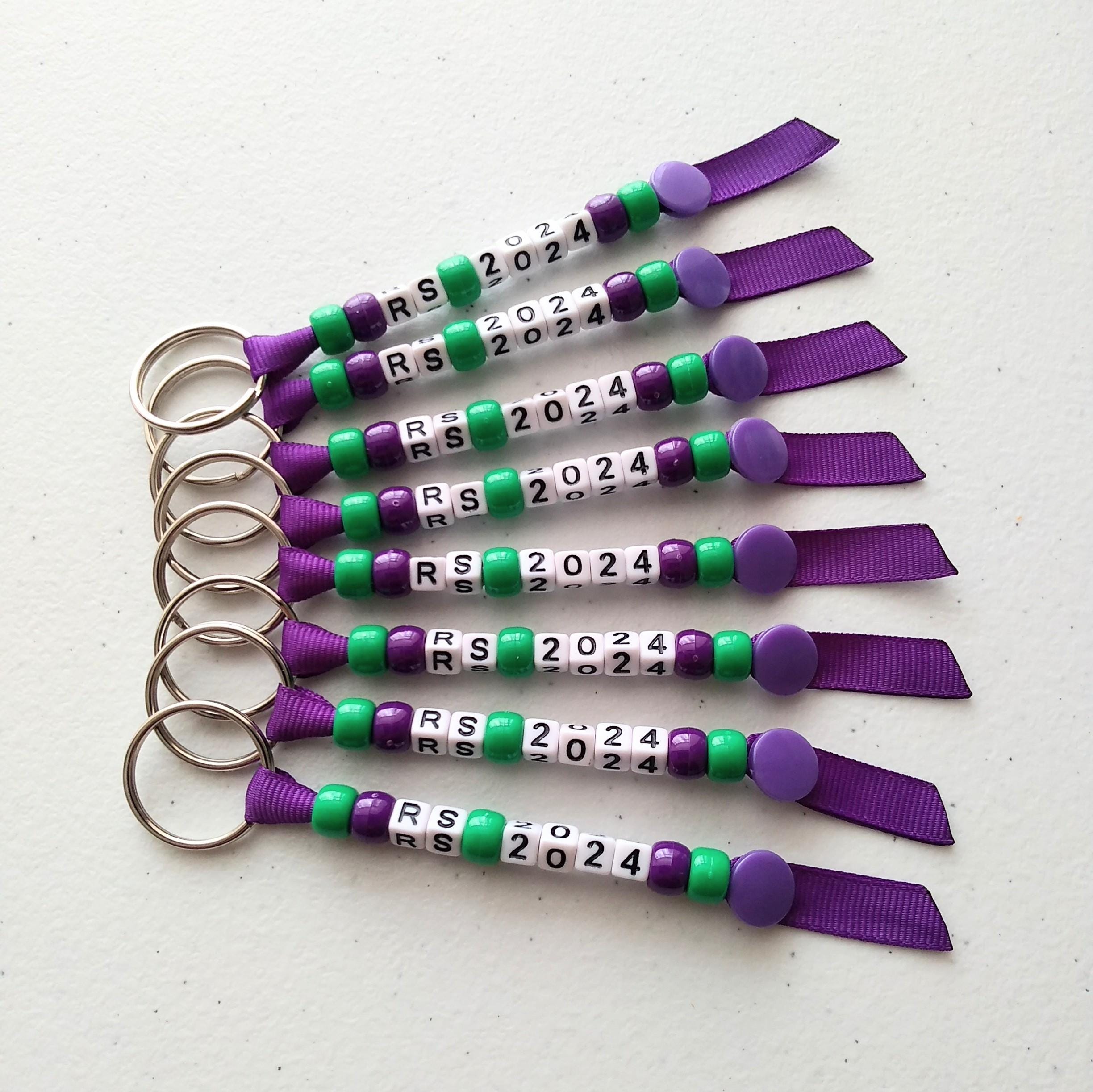 Grape Purse Charm - Fruit Keychain Handmade In Your Choice Of Metallic Colors | MakerPlace By - Foto 3