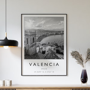 Valencia Poster, Valencia Travel Print, Spain Travel Poster, Travel Decor, Minimalist Travel Poster, Black and White Poster,, A1/A2/A3/A4