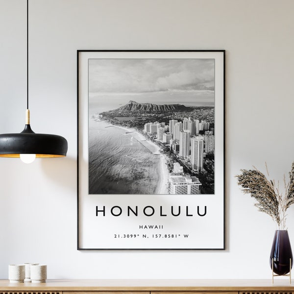 Honolulu Travel Print, Hawaii Travel Poster, Hawaii Travel Poster, Travel Art, Travel Poster, Black and White Art, Travel Gift, A1/A2/A3/A4