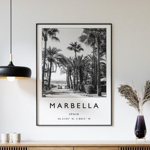 Impresión de viaje a Marbella, póster de viaje a Marbella, impresión de viaje a España, arte de viaje a España, póster de viaje en blanco y negro, arte de viaje, regalo de viaje