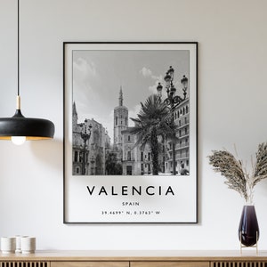 Valencia Poster, Valencia Travel Print, Spain Travel Poster, Travel Decor, Minimalist Travel Poster, Black and White Poster, A1/A2/A3/A4