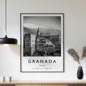 Granada Poster, Granada Travel Print, Spain Travel Poster, Travel Decor, Minimalist Travel Poster, Black and White Poster, Gift, A1/A2/A3/A4