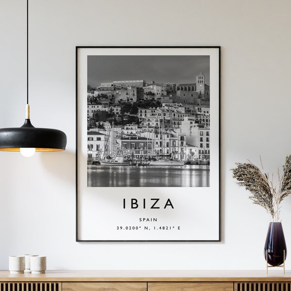 Ibiza Poster, Ibiza Reisedruck, Spanien Reiseplakat, Reisedekor, Minimalistisches Reiseplakat, schwarz und weiß, Geschenk, A1/A2/A3/A4