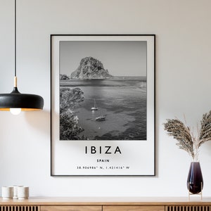 Impression de voyage à Ibiza, affiche de voyage à Ibiza, impression de voyage en Espagne, art du voyage, affiche de voyage, noir et blanc, cadeau de voyage, A2/A3/A3