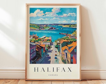 Op de afbeelding: Een ingelijste kunstprint van Halifax, Canada, met een kleurrijke illustratie van de haven en gebouwen van de stad. Het kunstwerk heeft een vintage reisposterstijl, met de woorden "HALIFAX" en "CANADA" onderaan.