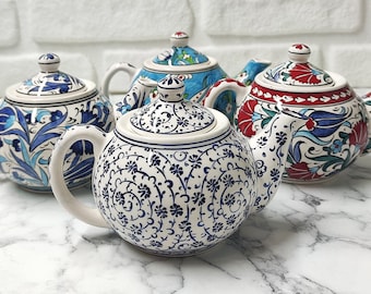Handgemachte türkische Keramik Teekanne mit Blumenmuster | Einzigartige Design-Teekanne | Perfektes Geschenk für Teeliebhaber