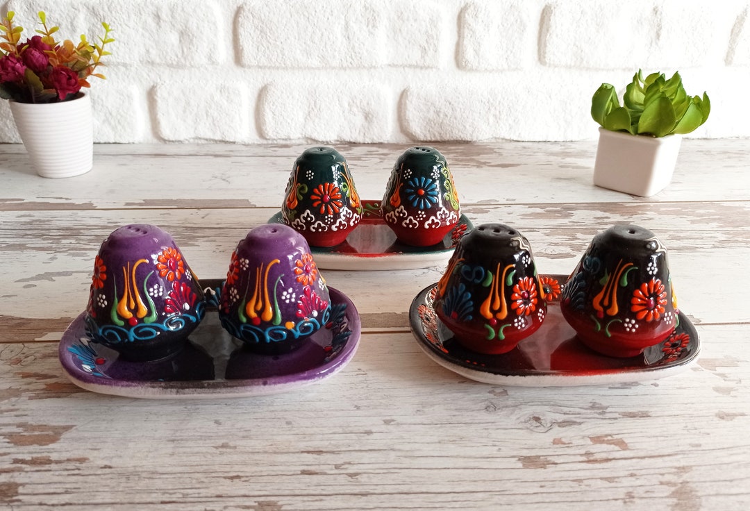 Handmade Ceramic Salt Pepper Shakers Turkish Pottery Kitchen handmade-ceramic-salt-pepper-shakers-turkish-pottery-kitchen