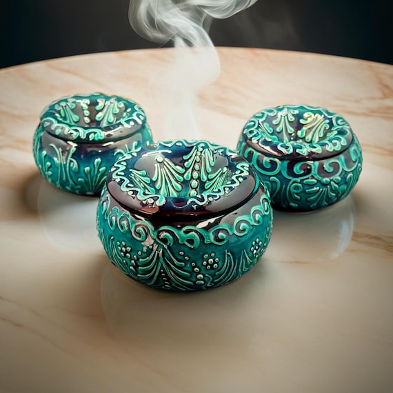 蓋付き手作りセラミック灰皿｜トルコのヴィンテージ陶器デザイン