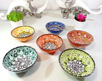 6 pcs Unique Embossed Handpainted Large Ceramic Bowls Set Dinner Salad Soup Fruit Pottery Decorative Gift for New Home Buyer Housewarming