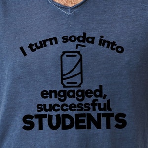 Ik zet soda in betrokken succesvolle student, succesvolle studenten - SVG Cut File - Leraar Powered By Soda of Pop - SVG bestand voor Silhouet,