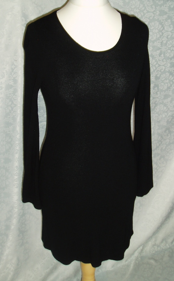 Pre-loved. Black Skater Dress. Evie Skater Dress. Ladies Little Black Dress.