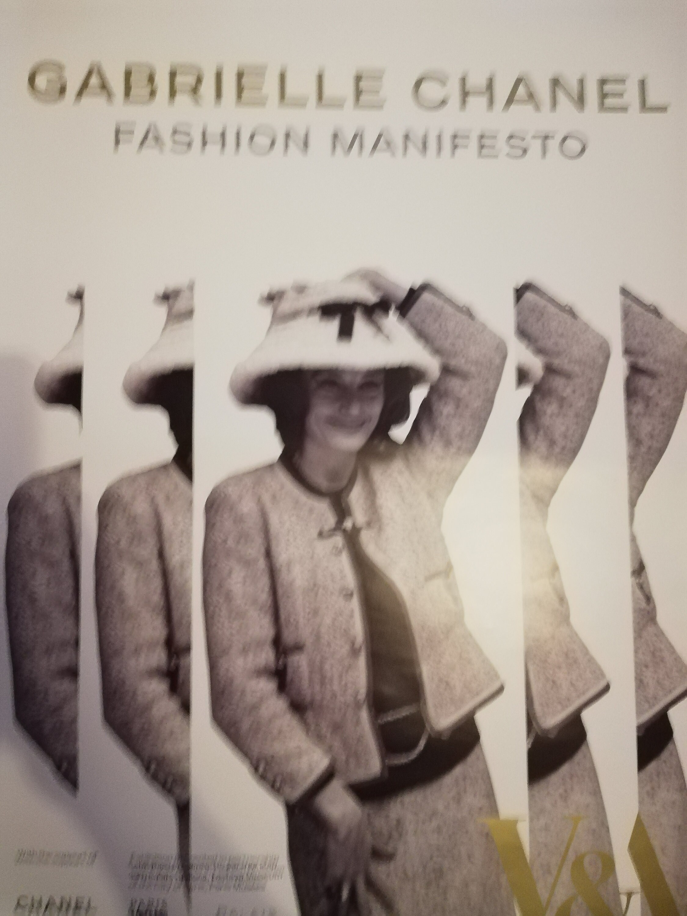 アート・デザイン・音楽 GABRIELLE CHANEL FASHION MANIFESTO Gabrielle Chanel. Fashion Manifesto' Exhibition At