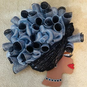 Elegante corona de mujer negra / Arte mural afrocéntrico / Glamorosa corona de malla para el cabello / Decoración afroamericana hecha a mano para el hogar / Regalo único para ella