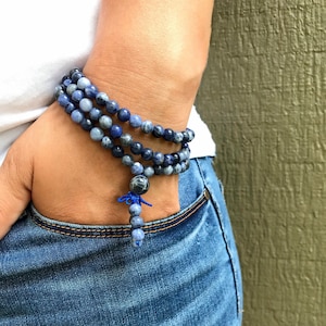Stone of CONFIDENCE self-expression and self-confidence, Sodalite third eye chakra beaded bracelet, Beaded bracelet for confidence, Gift