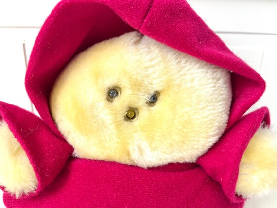 1985 Vintage Chubbles Interactive Plush Toy Animal Red Cape