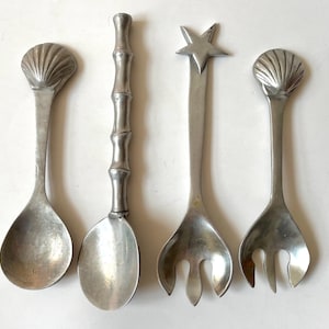 Vintage Mariposa Oceaan Thema Saladeservies Set van 4, Aluminium Zeester Bamboe Handgrepen, 11" Serveerlepels en vorken