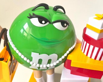 Vintage 11” M&m's Miss Green Lady Shopper W/handbag Taxi Stand
