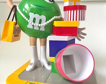 Vintage 11” M&m's Miss Green Lady Shopper W/handbag Taxi Stand