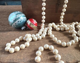 Ivory Pearl Garland - Vintage Christmas Tree Decor - 10 ft Strands - Nostalgic Christmas