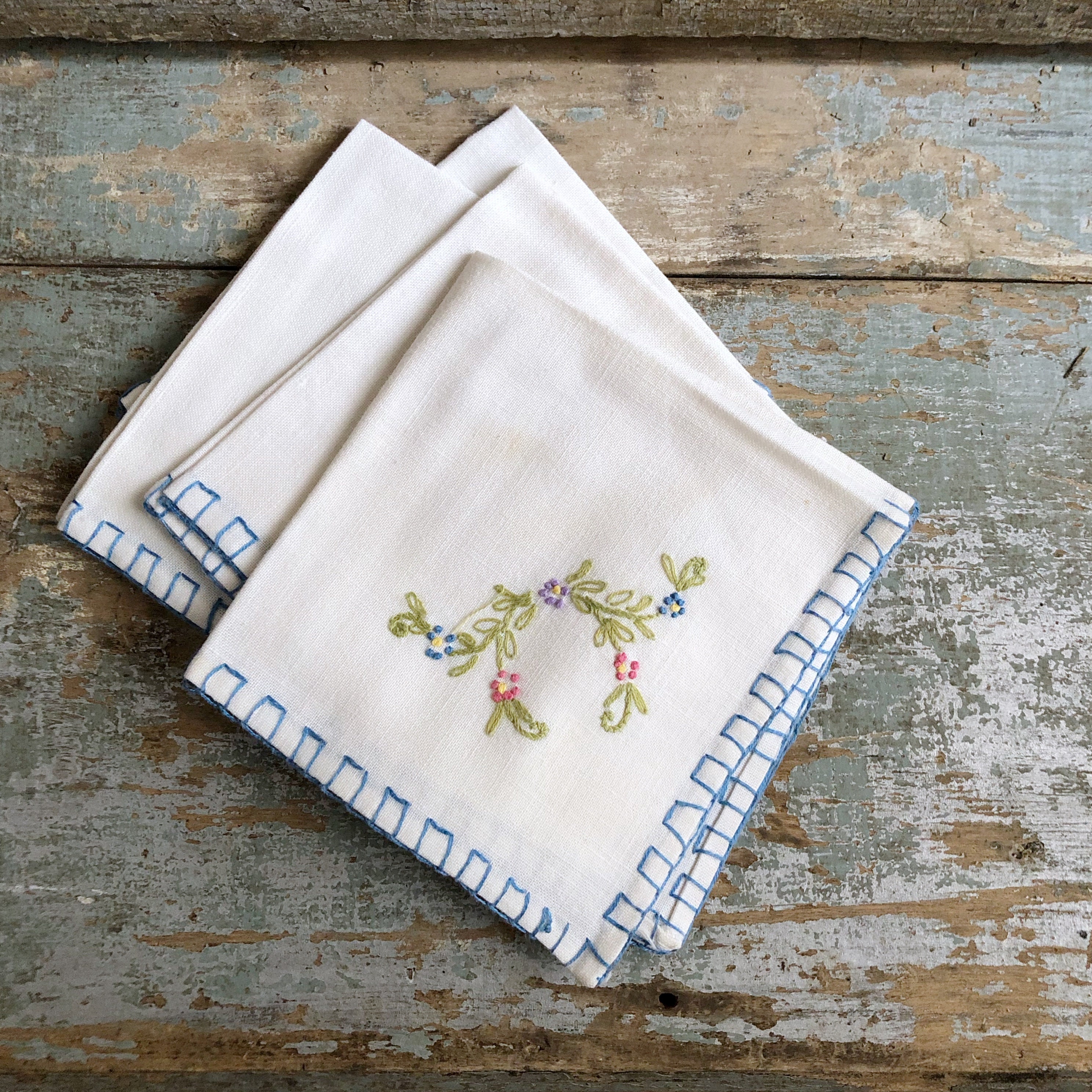 Set of 4 Vintage Linen Blend Cloth Napkins Embroidered w/ Wheat red yellow  - Nancy's Daily Dish