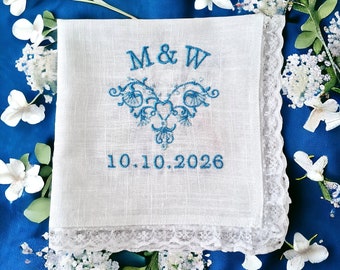 Quelque chose de bleu pour la mariée/Mouchoir en dentelle de mariage brodé personnalisé/Mouchoir personnalisé/Mouchoir de cérémonie de mariage/Cadeau de maman de la mariée