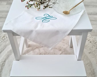 Petit chemin de table basse en lin brodé personnalisé/ Linge de table de ferme personnalisé/ Décoration de table de cuisine/ Cadeau de pendaison de crémaillère pour elle/lui