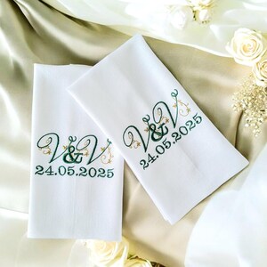 パーソナライズされたナプキンリネン花嫁花婿ゴールドイニシャルカスタム刺繍/布ナプキン新婚ギフト/リハーサルディナーのプレゼント彼女彼