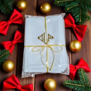 Coquette cadeau de Noël Bestie/ Écharpe de table en lin délavé or blanc brodée sur mesure/ Tapis de passage de mariage personnalisé/ Décoration d&#39;hébergement des Fêtes