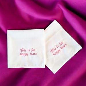 Juego de 2 pañuelos bordados personalizados para bodas/ Para tus lágrimas de felicidad, pañuelo, regalo para la madre de la novia de la hija/ Regalos para mamá y hermana
