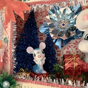 Kitsch Christmas Shadow Box, Vintage Christmas Diorama, Vintage Shadowbox, Retro Shadow box, Vintage Christmas Diorama, Mouse Figurine image 5