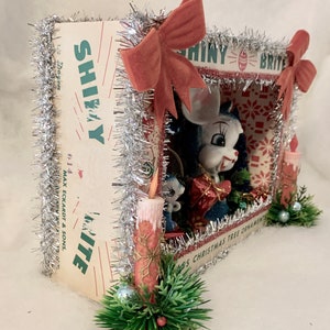 Kitsch Christmas Shadow Box, Vintage Christmas Diorama, Vintage Shadowbox, Retro Shadow box, Vintage Christmas Diorama, Mouse Figurine image 6