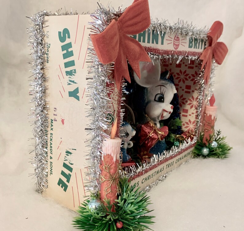 Kitsch Christmas Shadow Box, Vintage Christmas Diorama, Vintage Shadowbox, Retro Shadow box, Vintage Christmas Diorama, Mouse Figurine image 6