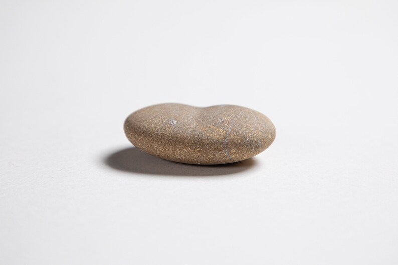 SKUAIER River Stone Chopstick Rest