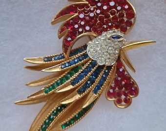 Splendidly Stylish and Rare Crown Trifari Pat.pend. Brooch -alfred