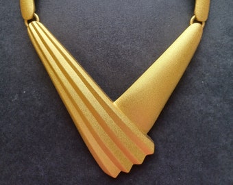 Monet goldtone sculptural collar necklace vintage '80