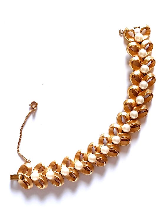 Bracciale Trifari goldtone fiocchi e perle vintage anni '60