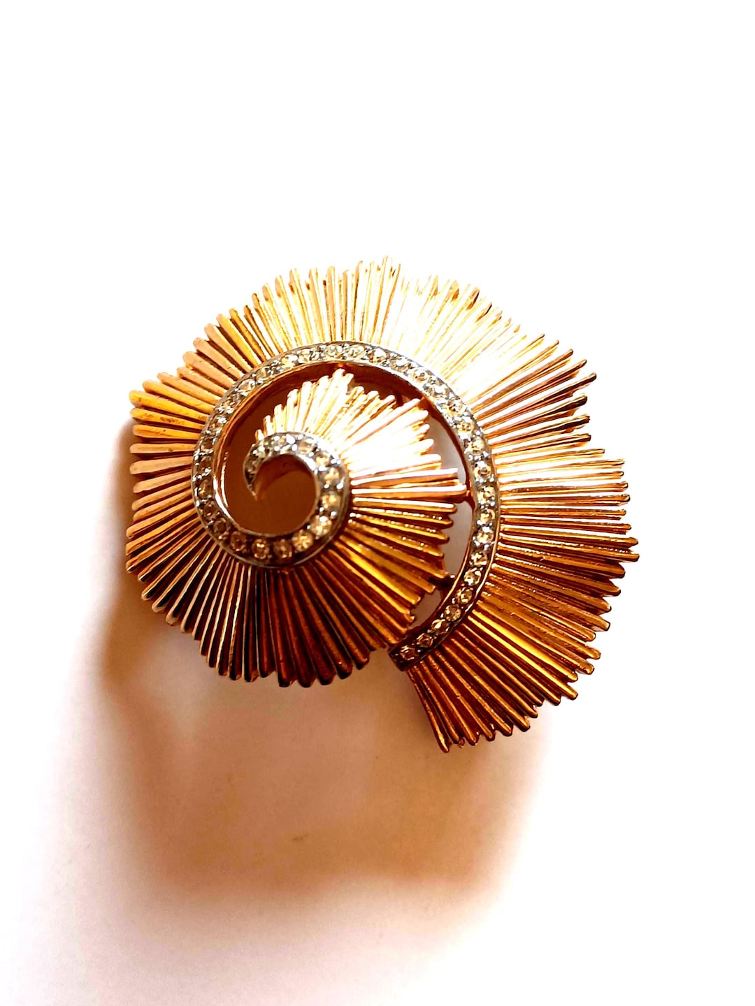Trifari Gold Tone Shell Brooch With Rhinestones, Vintage 1960s - Etsy