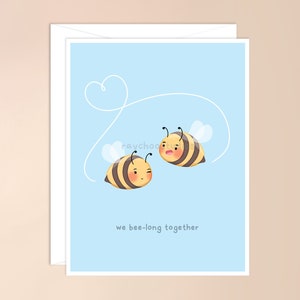 We Bee-long Together Kartka z życzeniami | słodka kartka dla miłośnika pszczół, dowcipna, zabawna kartka dla niego, dla niej, dziewczyny, chłopaka, na rocznicę, walentynki