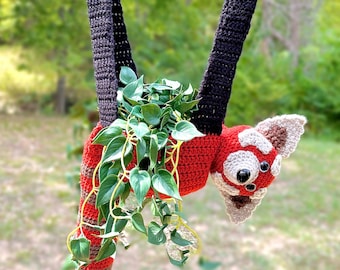 Red Panda Hanging Plant Holder - Crochet Pattern