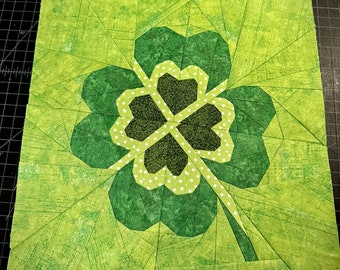 FPP -  Clover Quilt Block